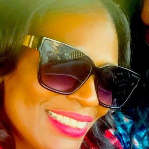 Meet your Posher, Tara